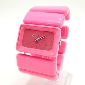 Nixon X B4BC The Vega Pink 43mm Watch Breast Cancer Acrylic Stretch New Battery